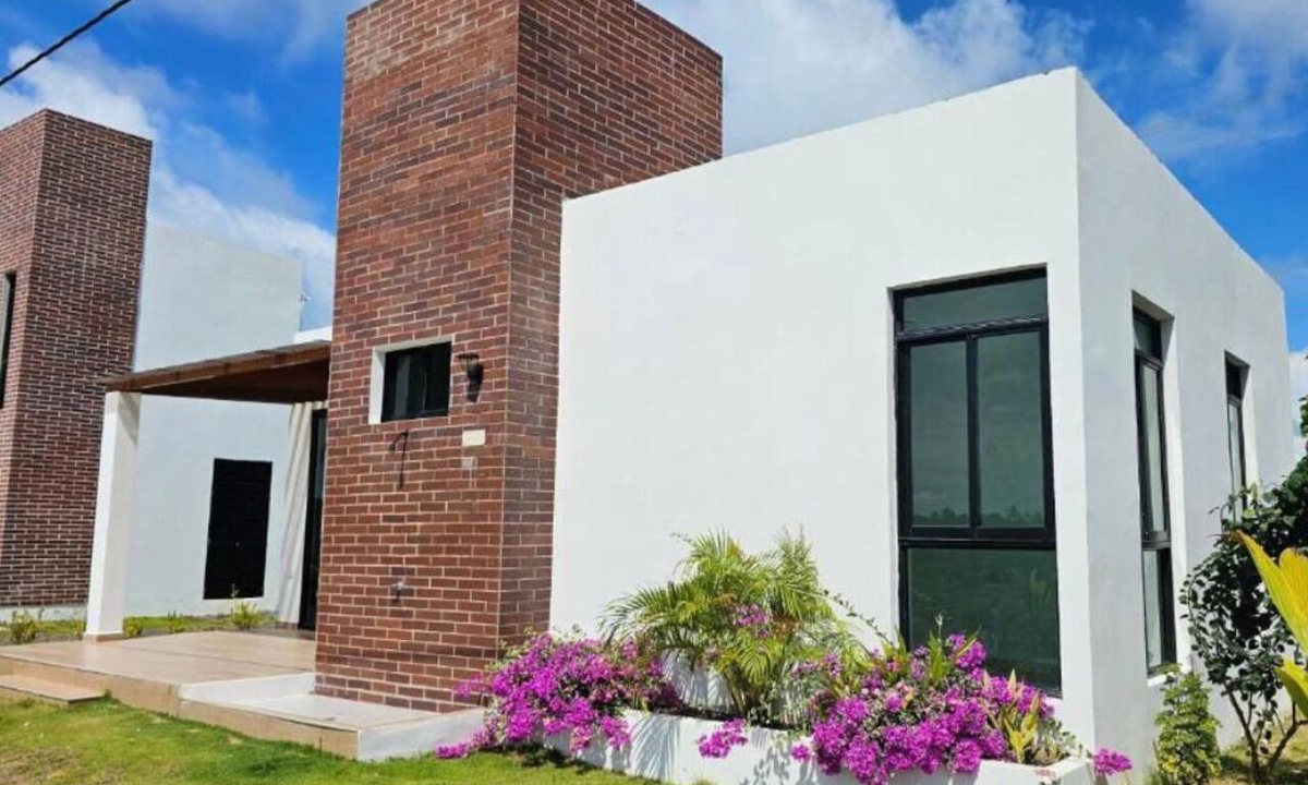 San Bernardo del Viento House | Jardín del Mar, House 54—Extremely convenient, just 70 steps from the Caribbean Sea.