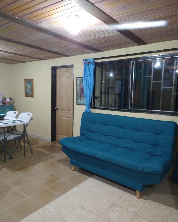 Guarne Villa | La Clara Campestre - Refugio de la Mariposa Amarilla - Eurema