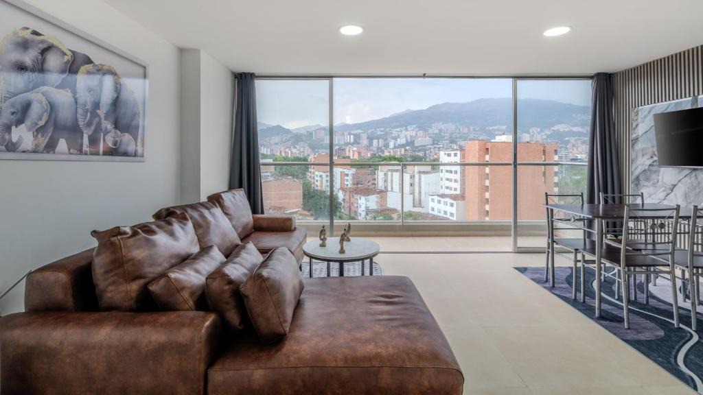 Florida Nueva Apartment | Laureles Mirador , AC, Piscina, Parqueadero