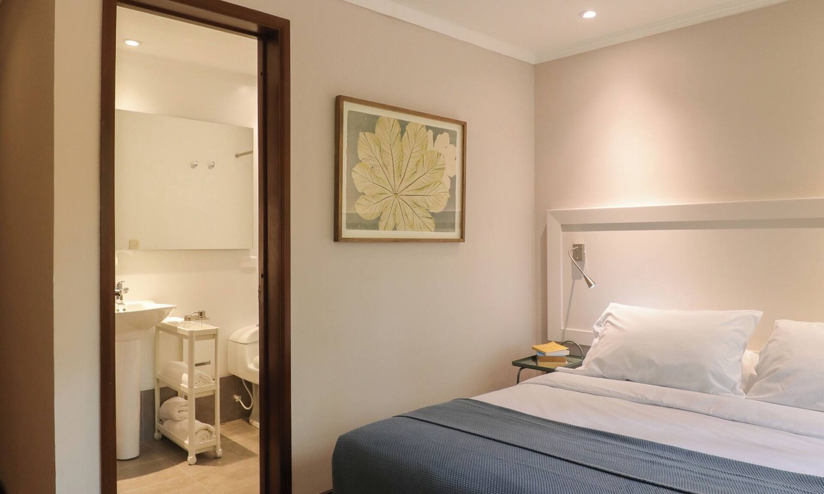 Financial District Apartment | letoH 69