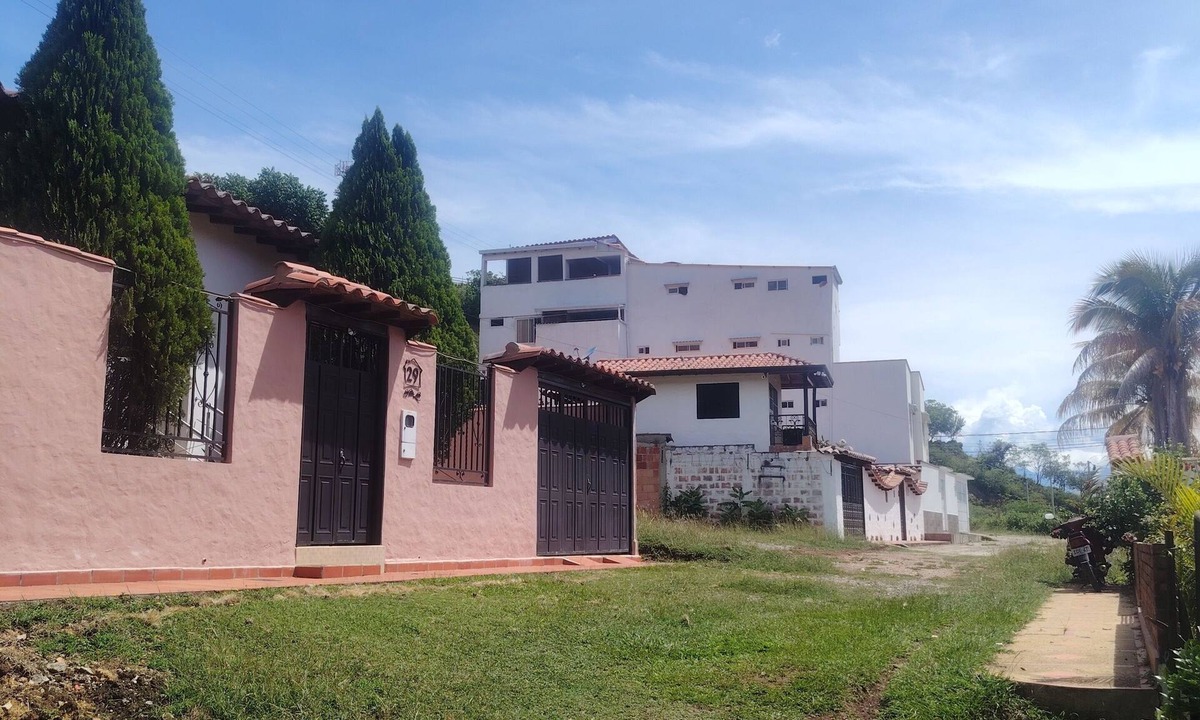 Pinchote House | ¿Listo para vivir la adrenalina de San Gil y recargar energías?