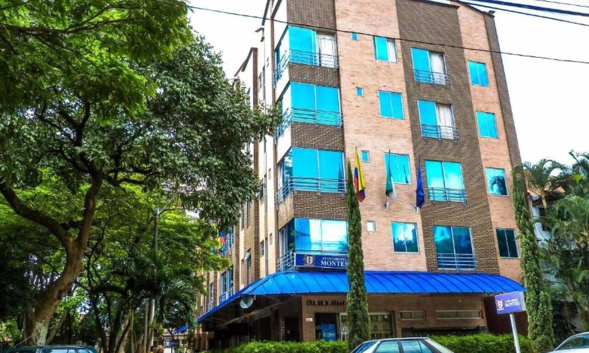 Suramericana Apartment | Living Montes