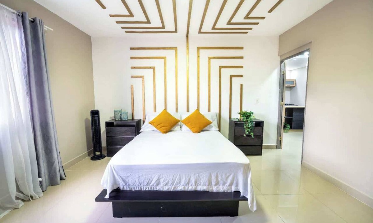 Zona Rosa Apartment | LLeras Park 5 Bedroom apartment with arcade machine