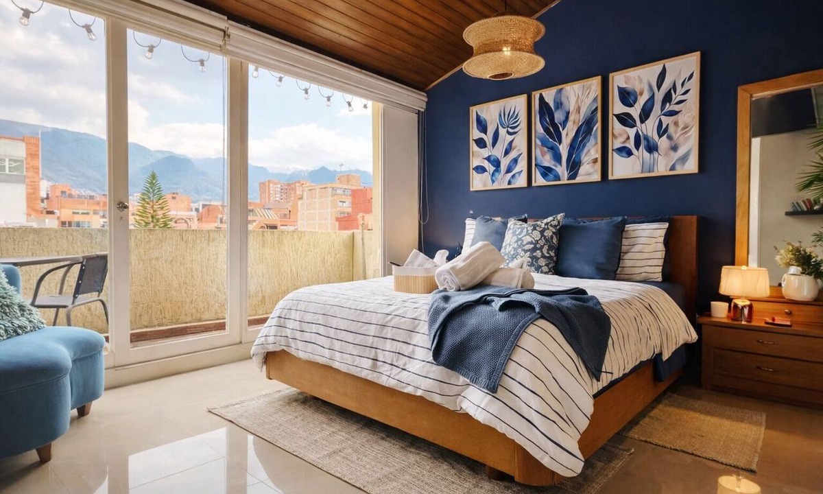 Antiguo Country Apartment | Luxe Penthouse Mountain Views & Balcony Zona T