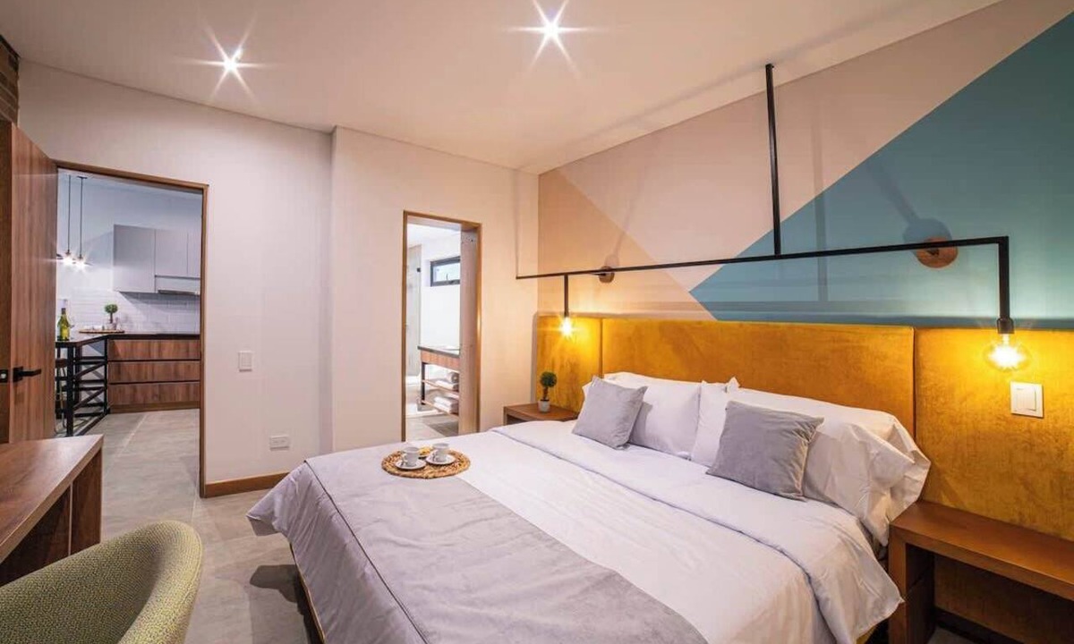 Cali Apartment | Luxury 3-Bed | Walk to Boulevar & Granada | E101