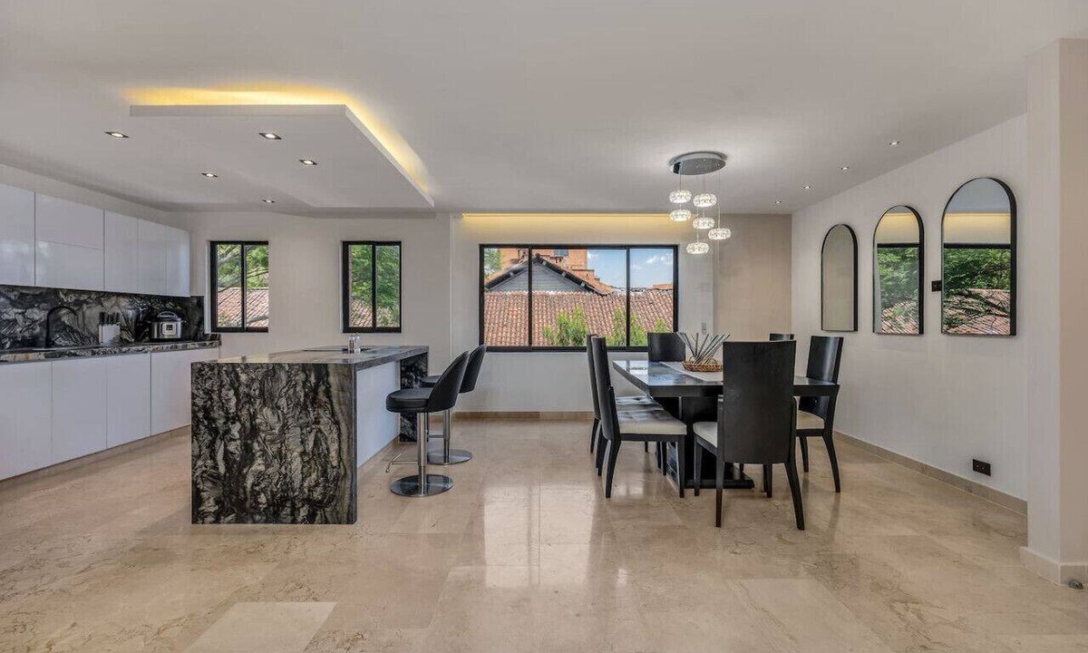 El Poblado Apartment | Luxury 3BR Retreat, Private Jacuzzi, Nightclub &AC