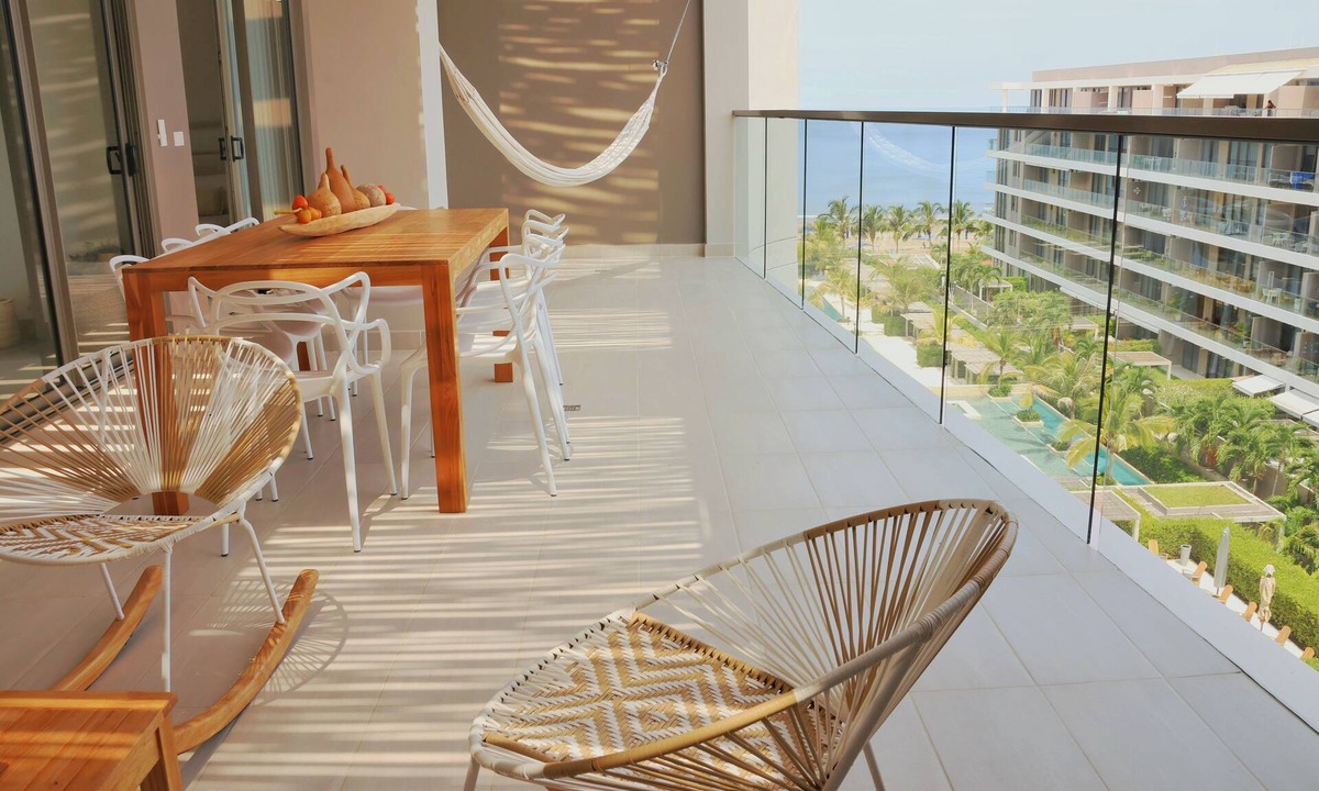 Zona Norte Condo | Luxury Beachfront Apartment with Large Terrace & Pool