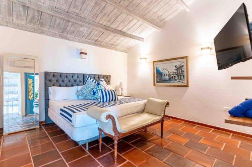 Castillogrande House | Luxury Bryon Pool