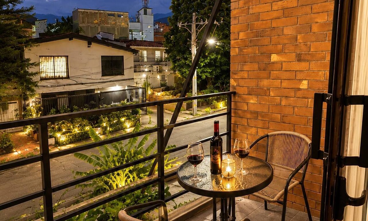 Laureles Apartment | Luxury Duplex Loft AC Rooftop Jacuzzi Laureles