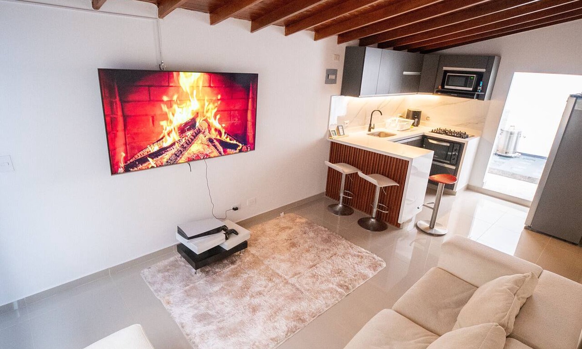 Guayabal Apartment | Luxury New Apartment | 7 min to El Poblado | Fast WiFi