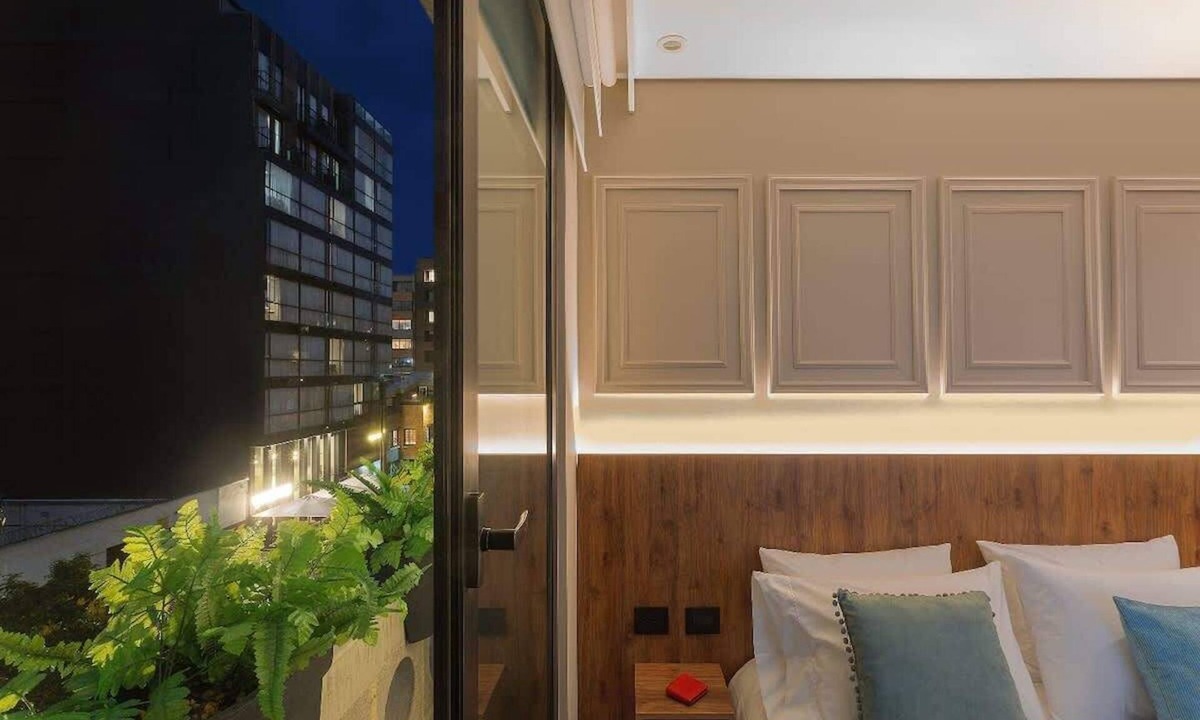 Antiguo Country Apartment | Majestic Loft w/Balcony
