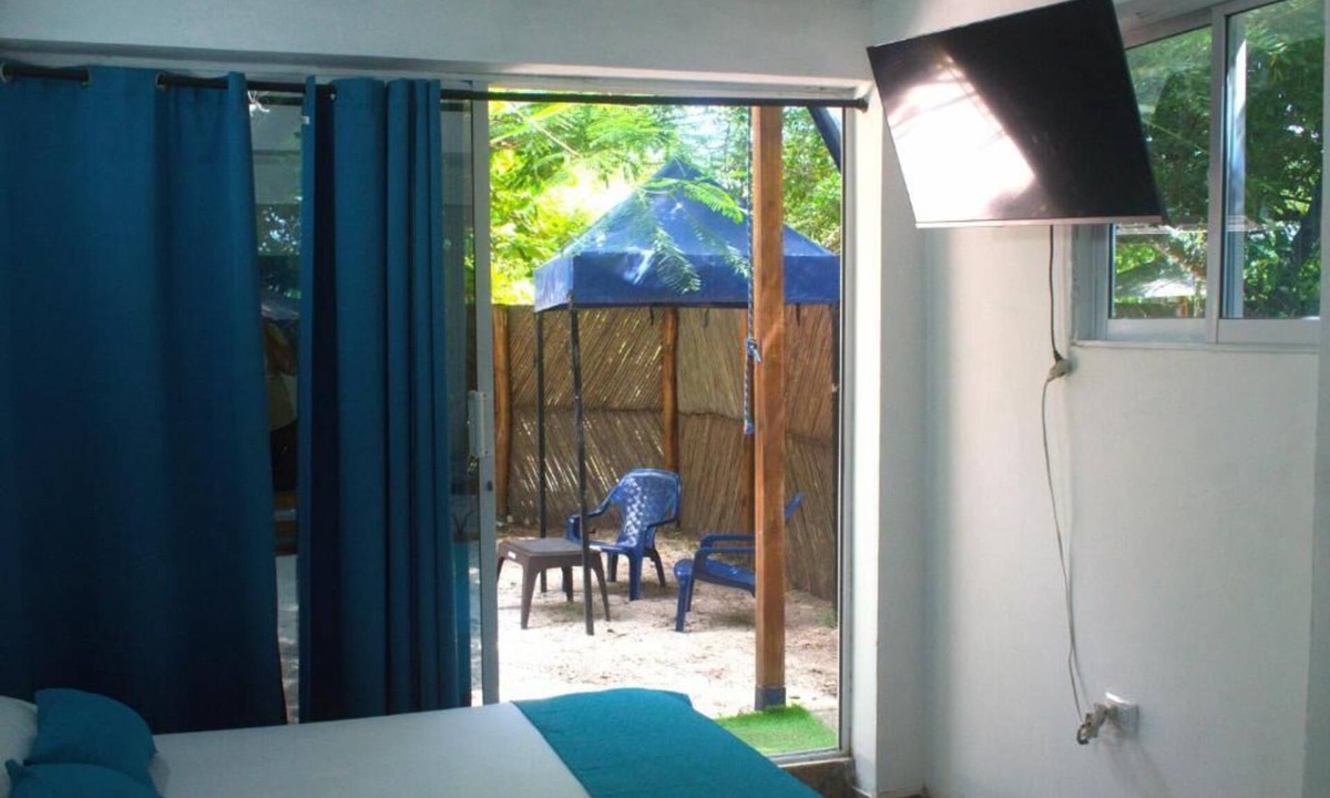 Tierra Bomba Island Hostel | MANGO TREE ISLAND 420