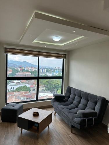 Cali Apartment | Mejor vista panorámica ubicación céntrica al lado de centros comerciales y los mejores restaurantes tenemos hermosa piscina gimnasio y parqueadero gratis