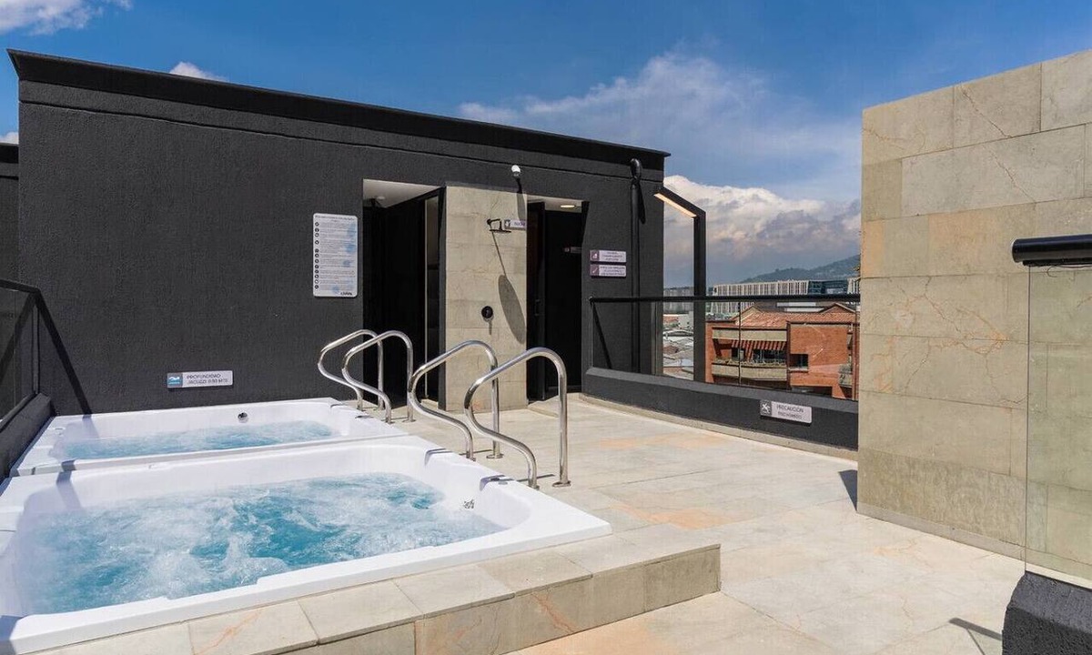 San Diego Apartment | Modern Loft in El Poblado: Jacuzzi & Coworking