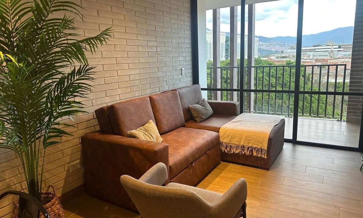 Medellin Apartment | Modern loft with balcony in Ciudad del Río