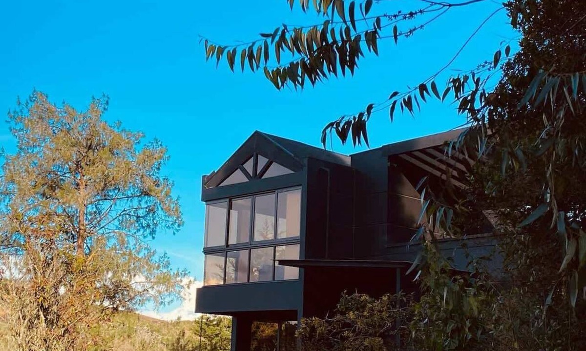 El Carmen de Viboral Villa | Modern Luxury Cabin | Jacuzzi & Spa