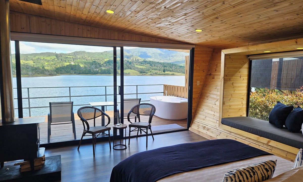 Choconta House | NAQUA