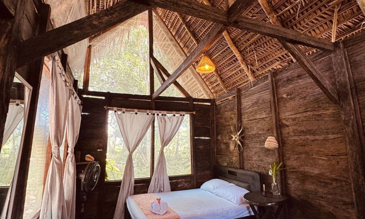 Nuqui Hostel | nawala eco-hostel
