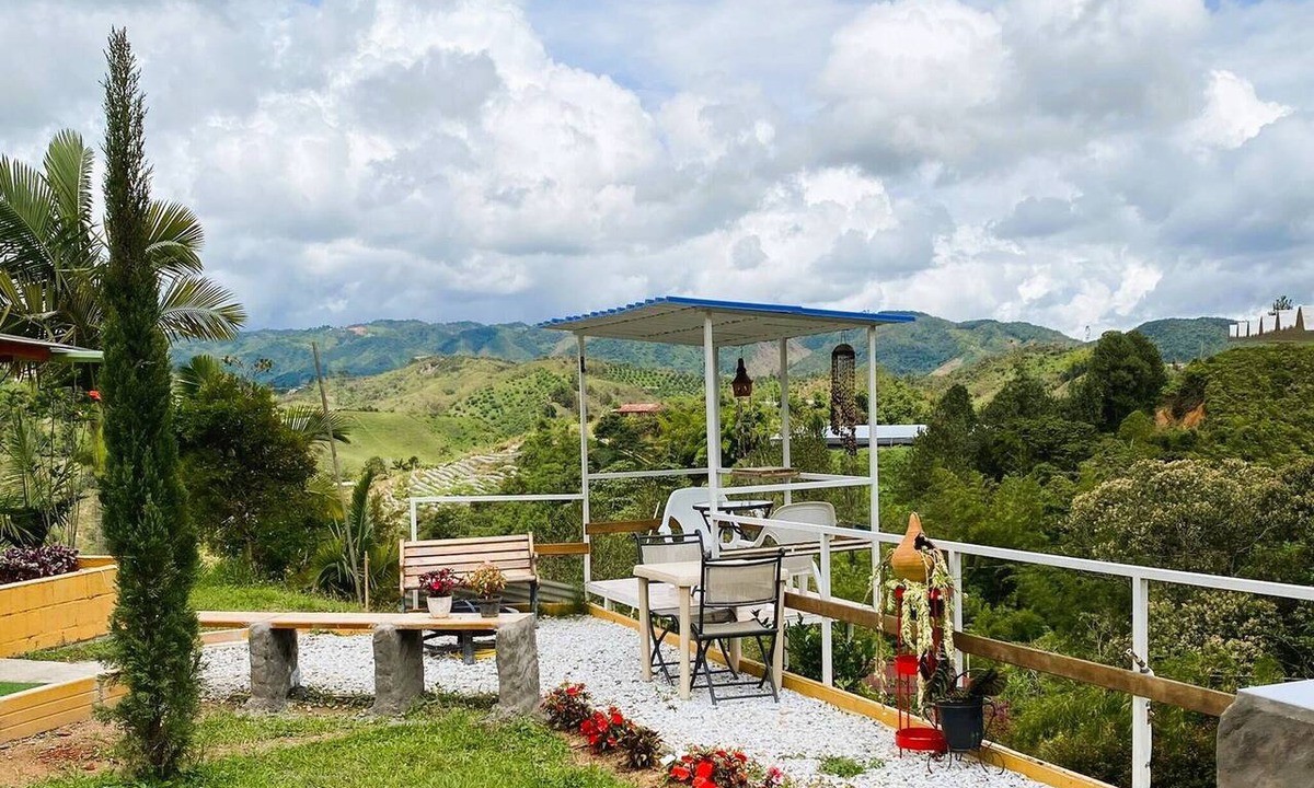 El Penol House | Nomad Nest near Guatapé Jacuzzi Turkish WiFi-full