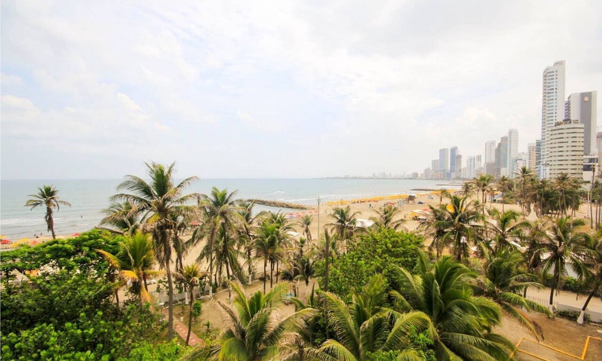 El Laguito Apartment | Ocean View and Well Located Faro Tequendama 604