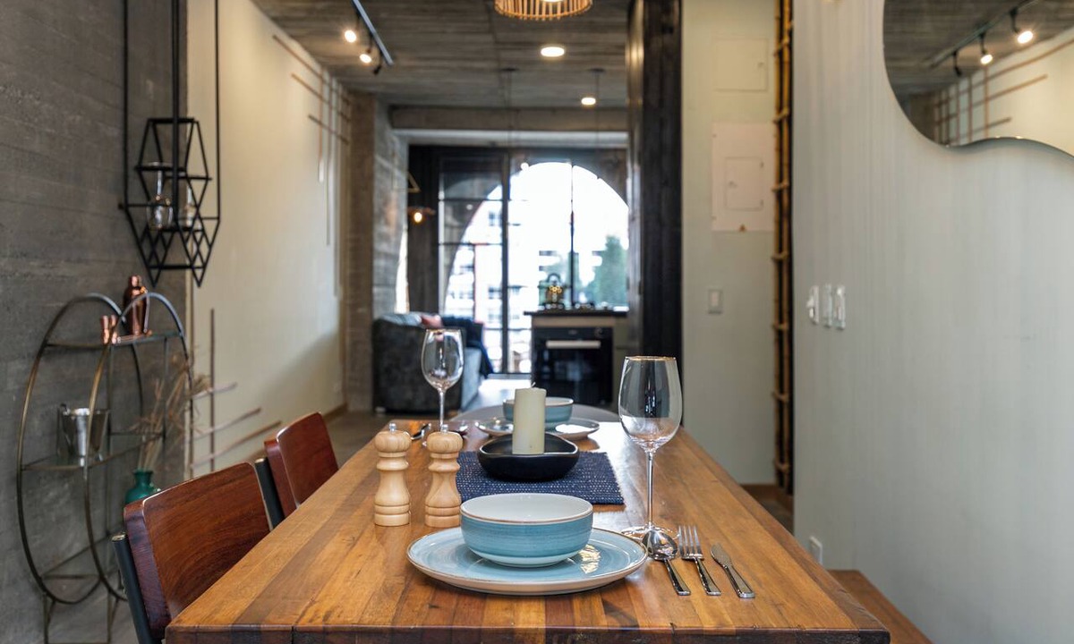 Astorga Apartment | Open Concept Loft @ Nido Sky: Unit 10