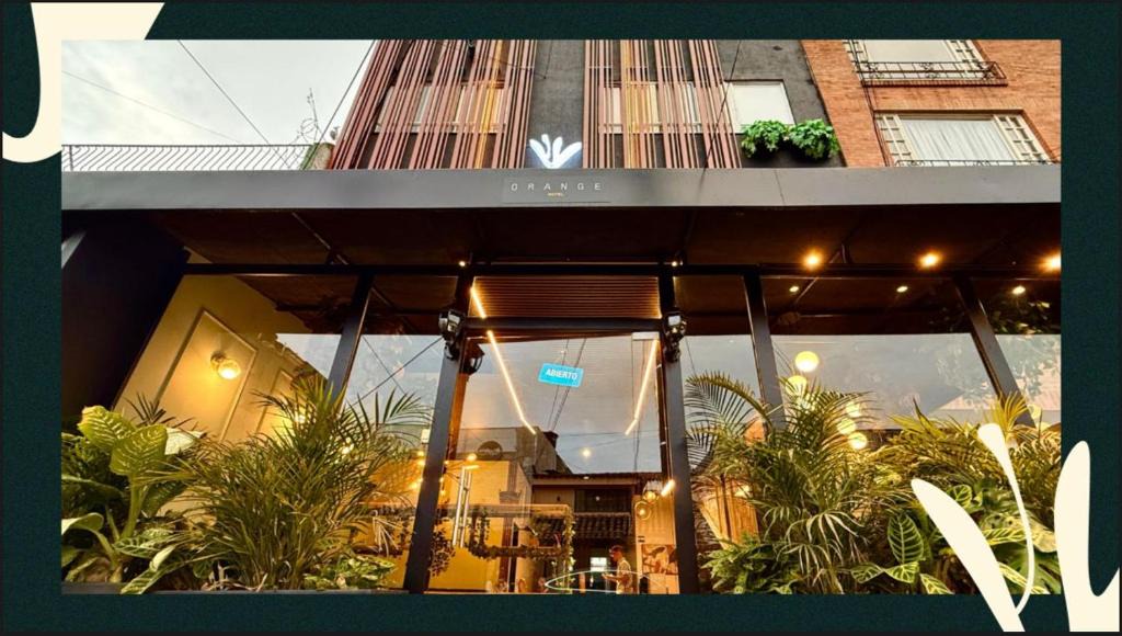 Modelia House | Orange wild BY Laurel hotels - Aeropuerto