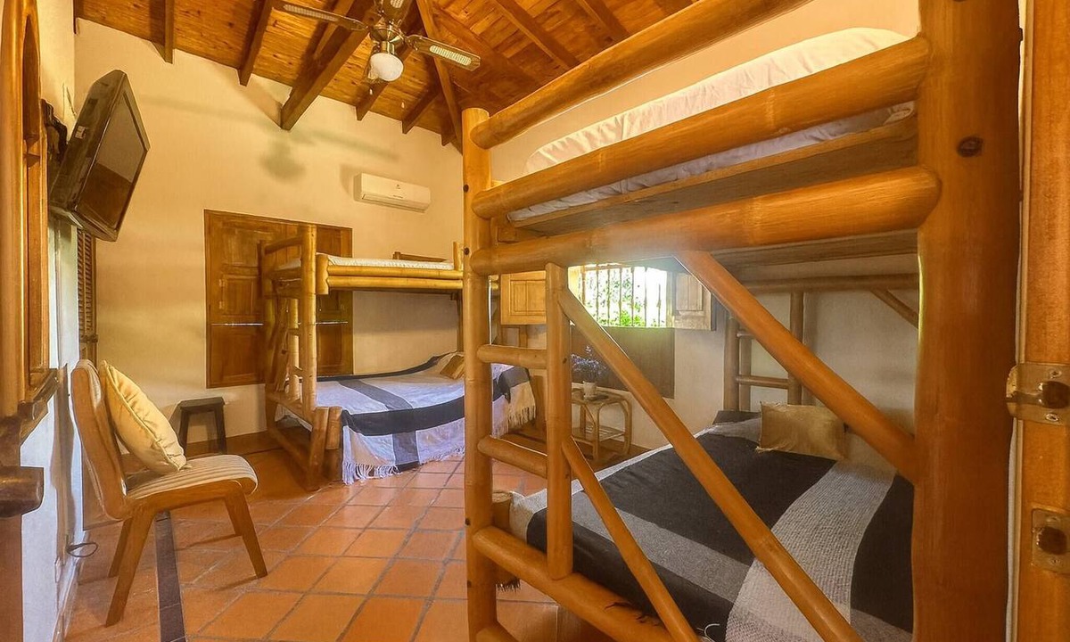San Jeronimo Cabin | Paraíso Las Palmeras With Pool in San Jerónimo