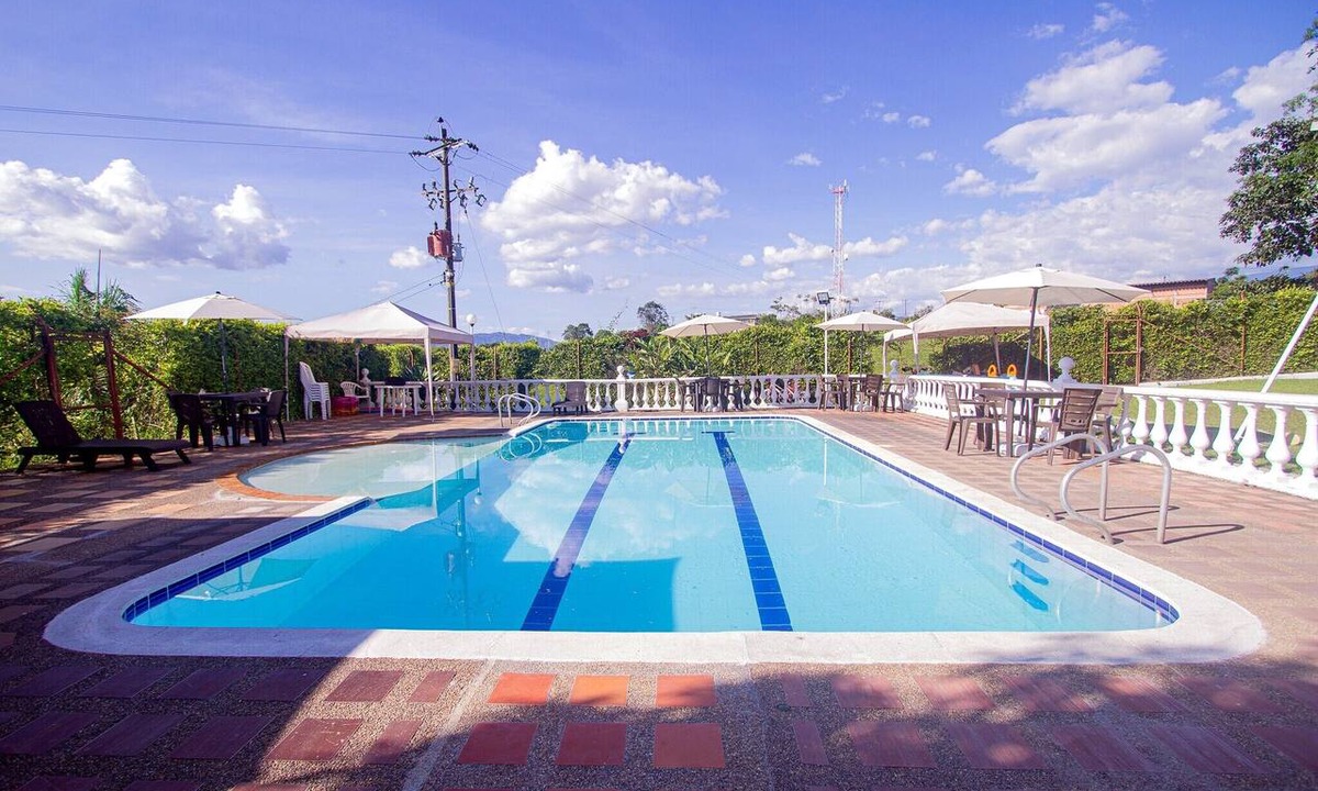Alegrias Cottage | Private Country Home: Pool, Jacuzzi & Nature – 20 min to Pereira