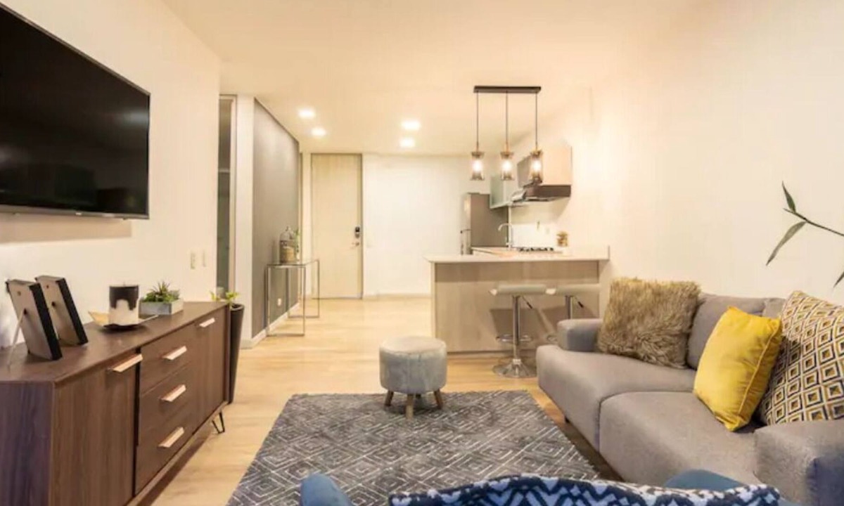 La Florida Condo | Provenza Life 201 - Charming Renovated Apartment