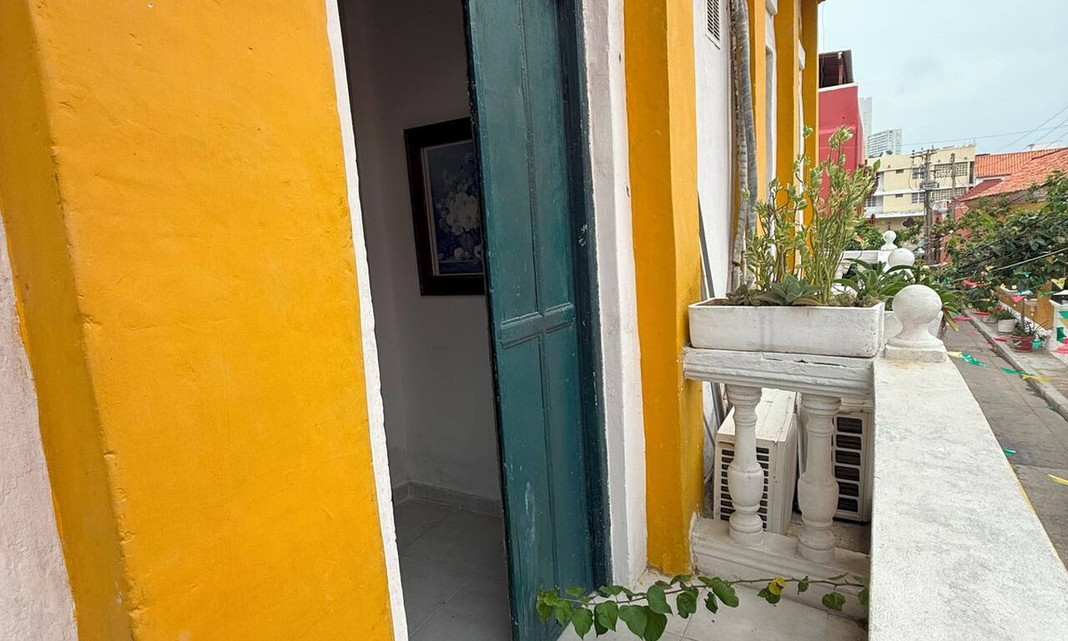 Cartagena Walled City Apartment | Republican Mezannine/Getsemani/6pax 201