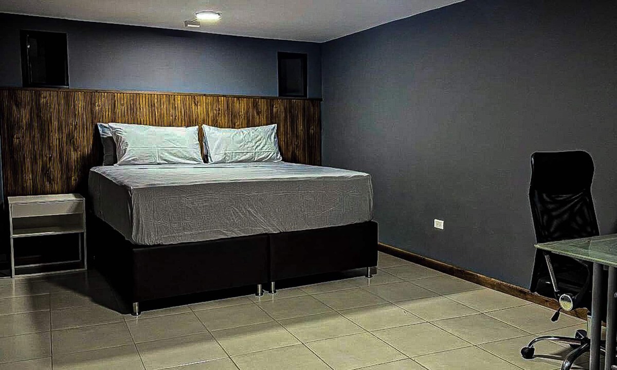 La Candelaria Hotel | Rest Plus Room : King Size Bed : Private Bathroom
