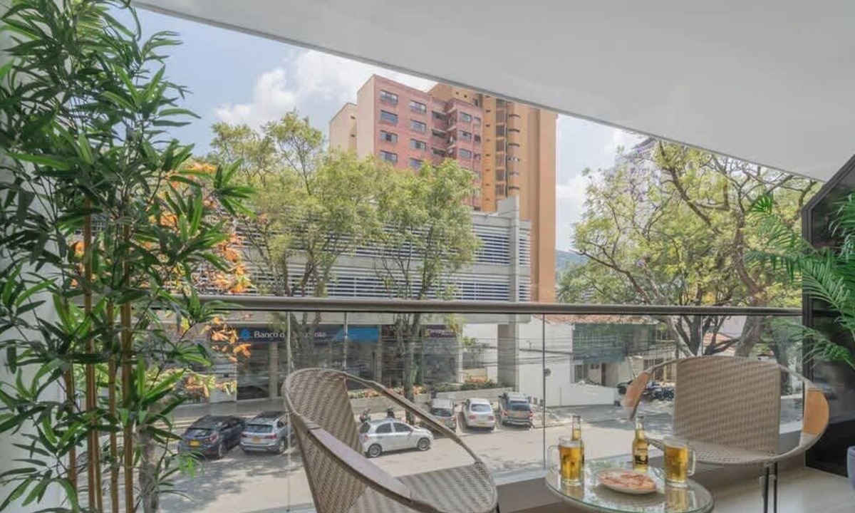 Cali Apartment | RM 202 | Santa Teresita | Pool | Parking | Gym