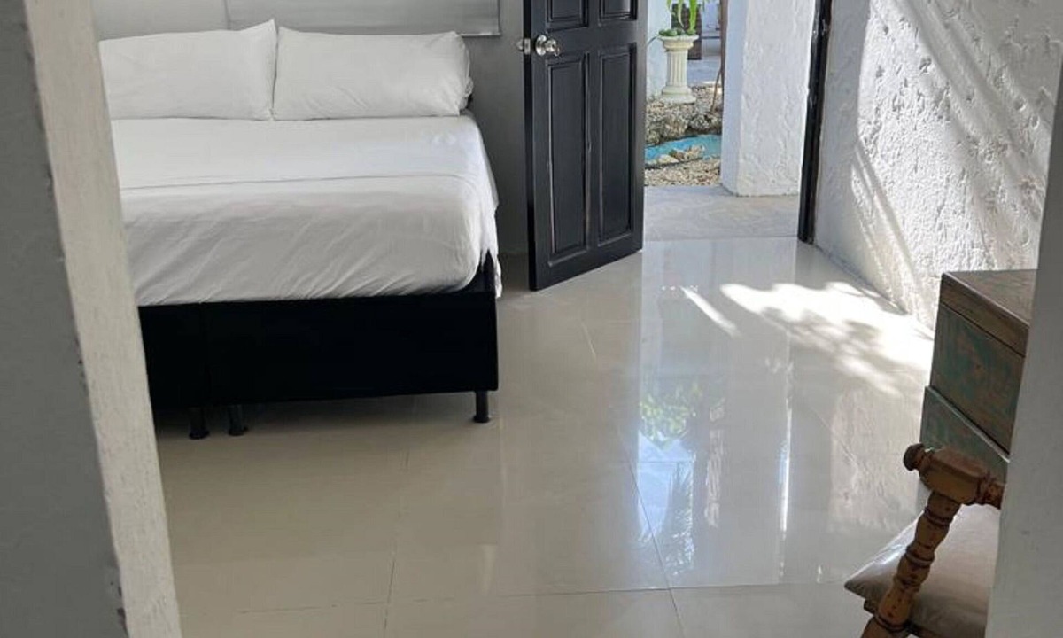 Cartagena Cabin | "room in Lodge - Tr-v4d Hostel Room Near Castillo San Felipe With Pool and Wifi"