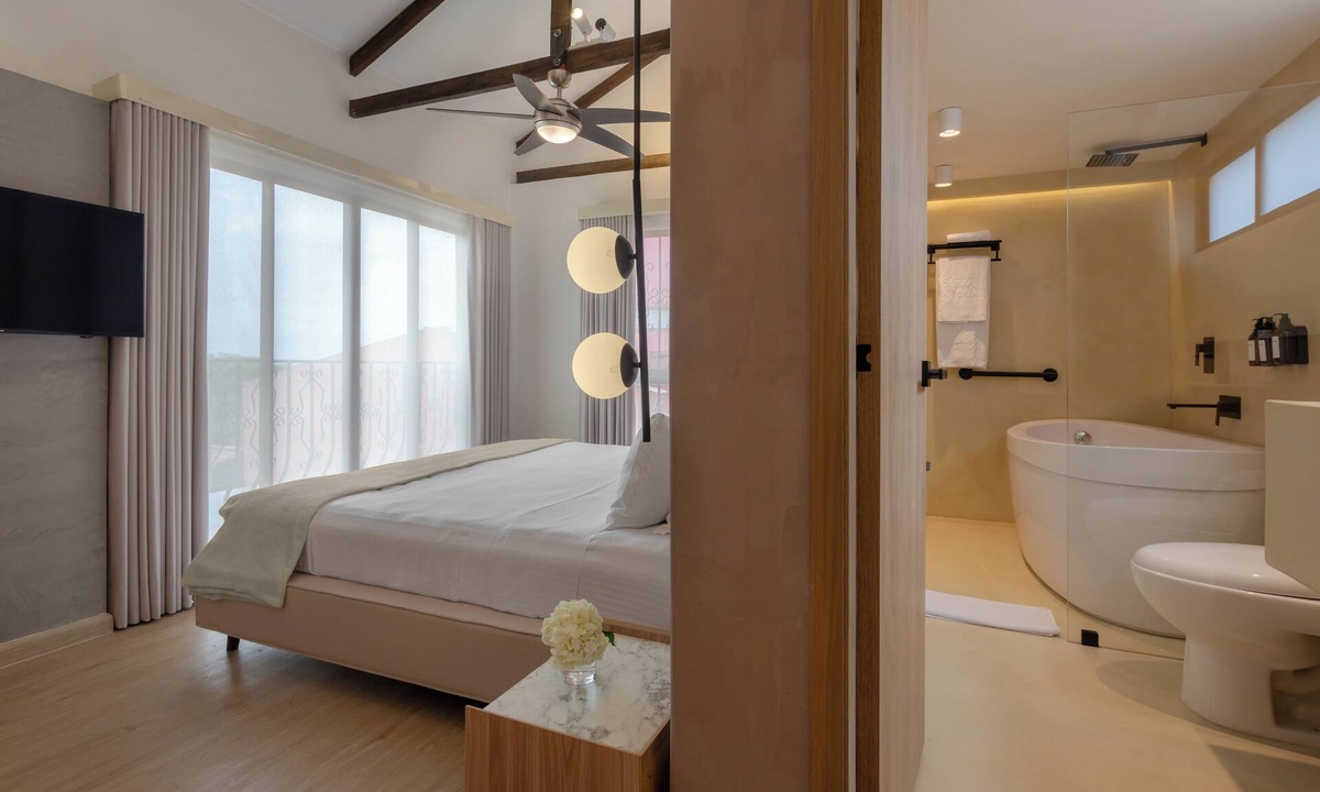 San Antonio Hotel | Rossa Palma