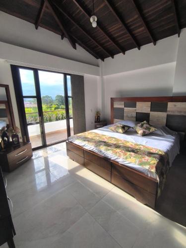 Armenia House | Santa Isabel Campestre