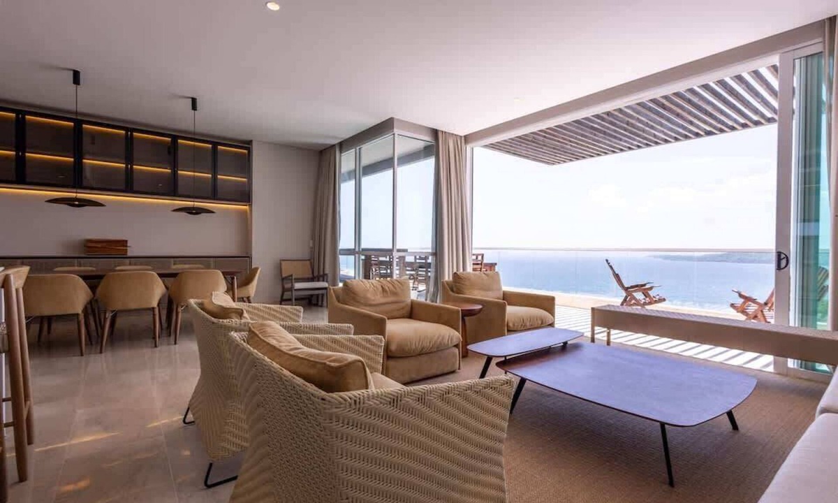 Porto Nao Apartment | Sea-view penthouse w/pool & gym
