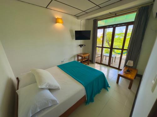 Bahia Suroeste Hotel | South West Bay Cabañas