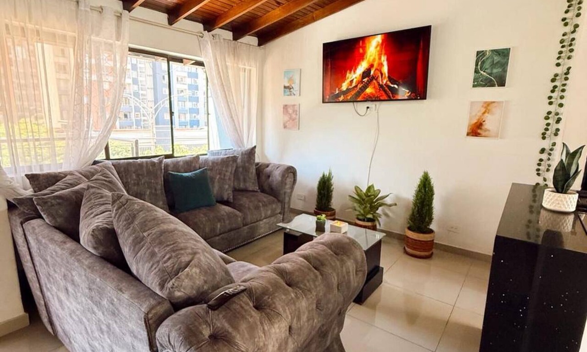 Estadio Apartment | Spacious Accommodations for Groups Just Steps from the Stadium | Laureles