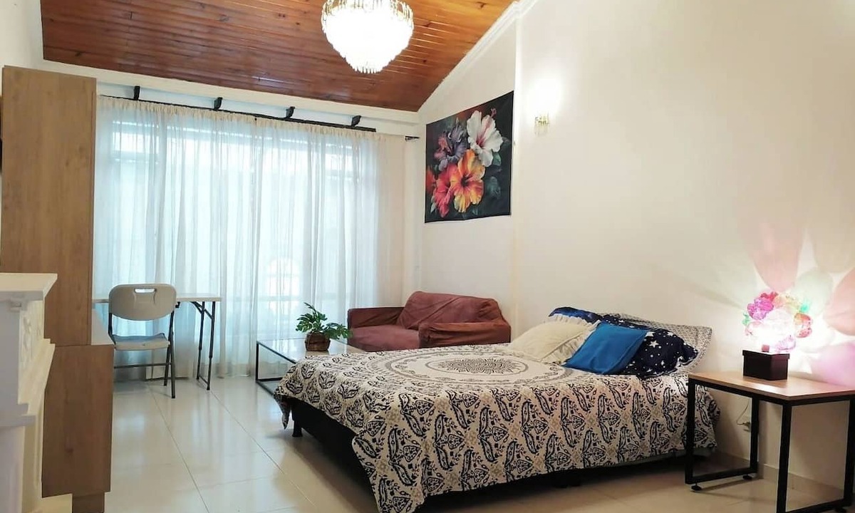 Suba House | Spacious and beautiful room with fireplace, near the North Highway, Bogotá