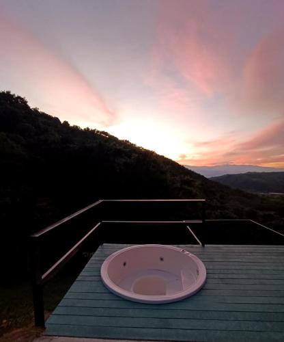 Guadalajara de Buga Cabin | Studio Suite Campestre con Jacuzzi