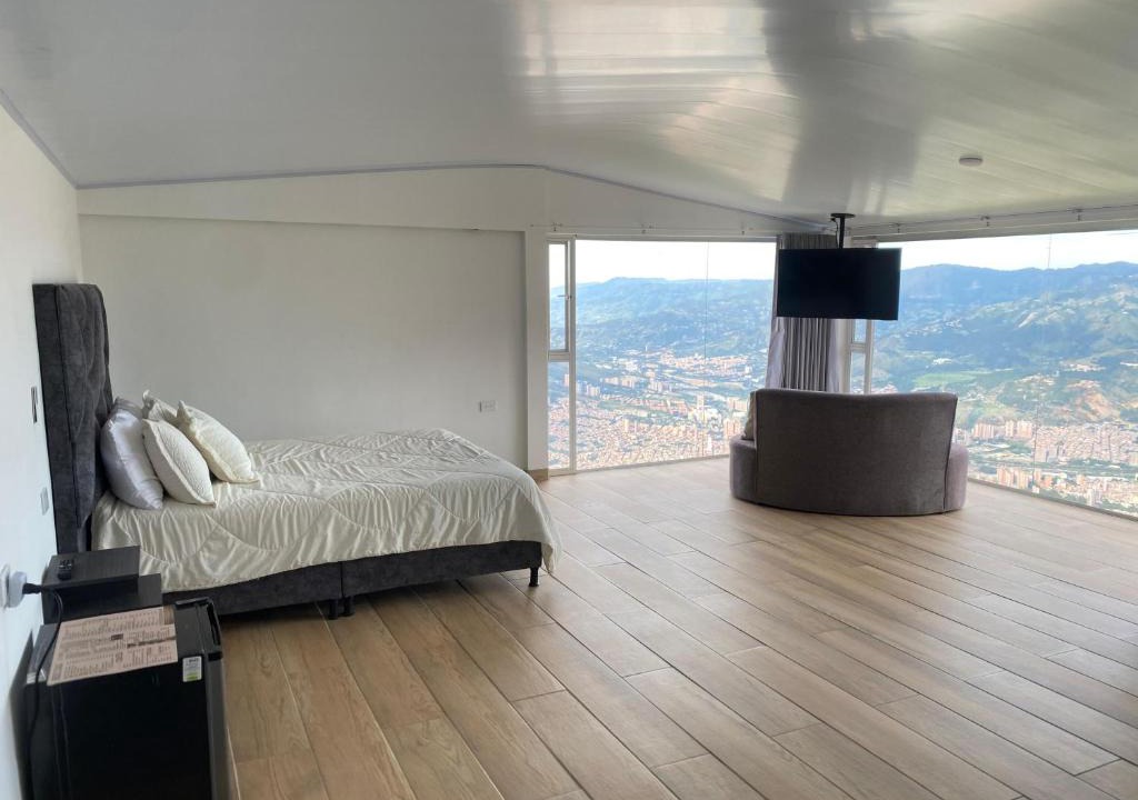 Bello Hotel | The Adventure House San Felix