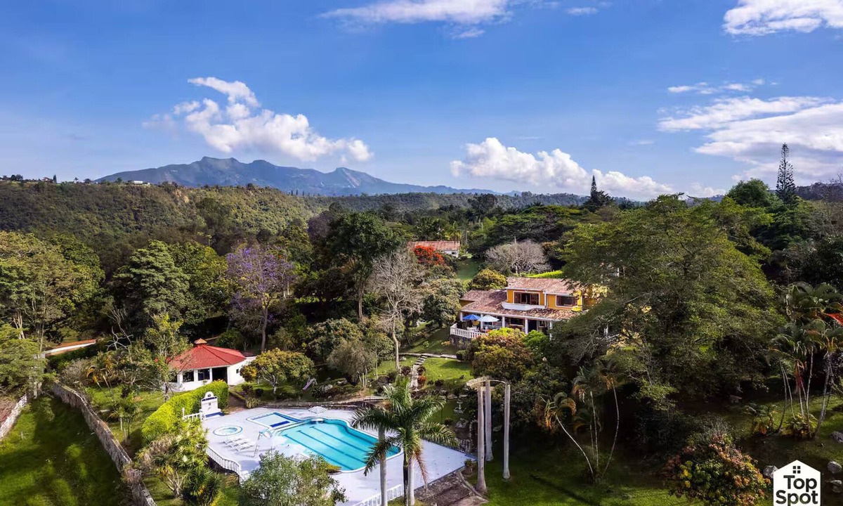 Fusagasuga Villa | TopSpot® de 800 m² - Piscina Privada/Billar/Micro