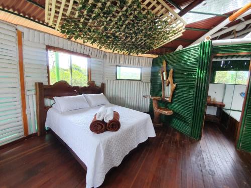 Pereira Cabin | Tree House Finca La Floresta Verde