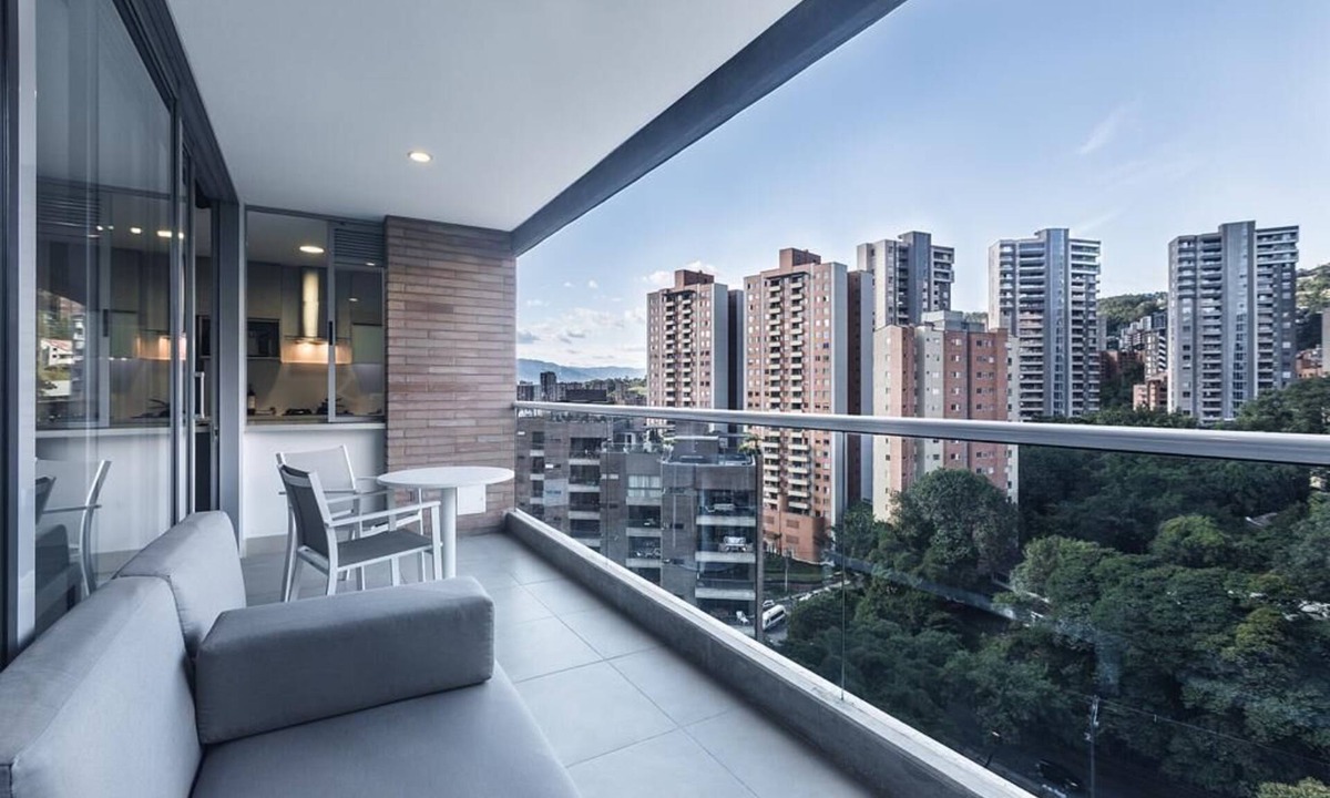 La Florida House | Upscale Modern 2BR Apt ☆ Lleras Park