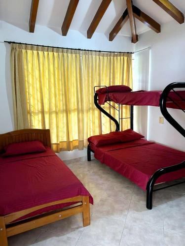 Ricaurte Villa | Villa Marisol Hermoso Condominio con Piscina