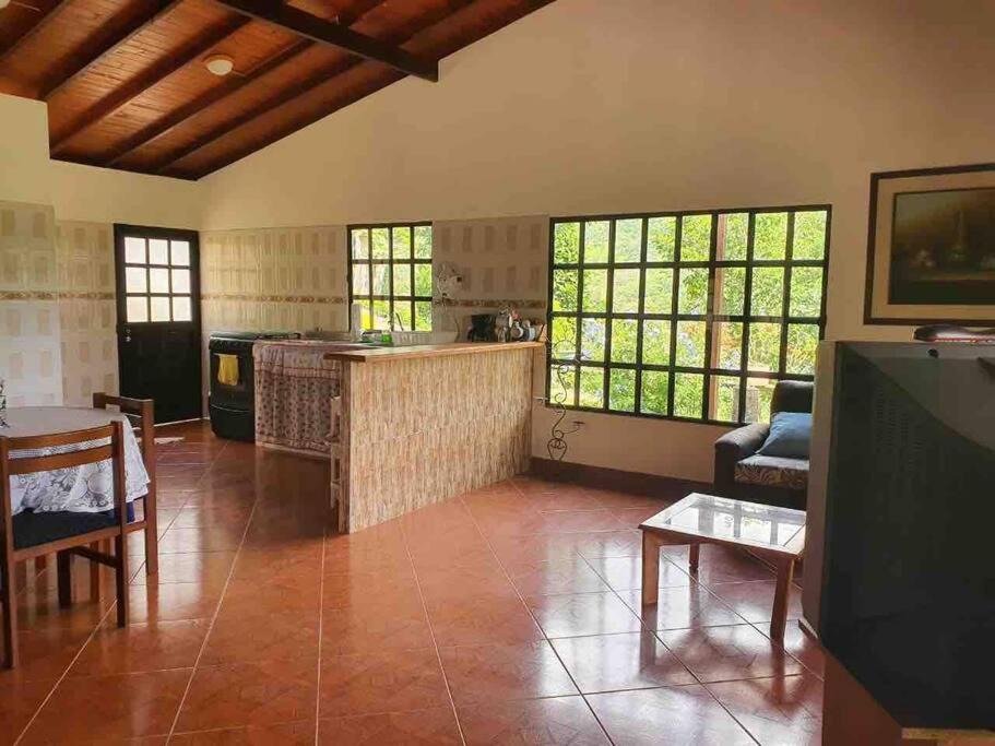 Villeta House | Vivienda turística villa Alejandra.