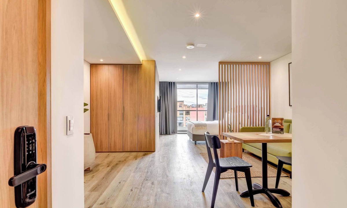 San Patricio Apartment | w* | Warm Loft w/Balcony in Santa Barbara