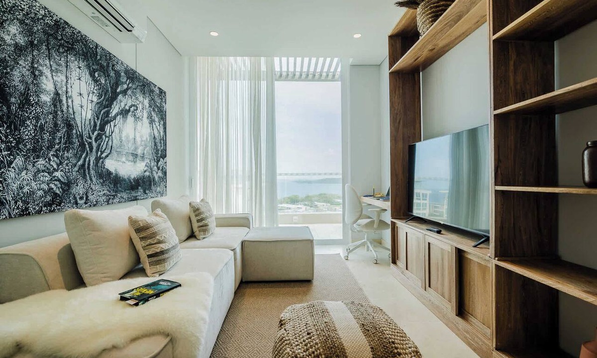 Porto Nao Apartment | Waterfront escape w/pool, hot tub & sauna
