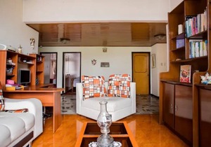 Historic House's Bedroom w/Garden, Patio, Private Bathroom, Smart TV & Free WiFi in Bogotá