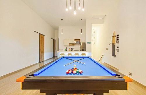Zona Rosa Apartment | 12-bed with AC , All inclusive tourist accommodation and Experiences